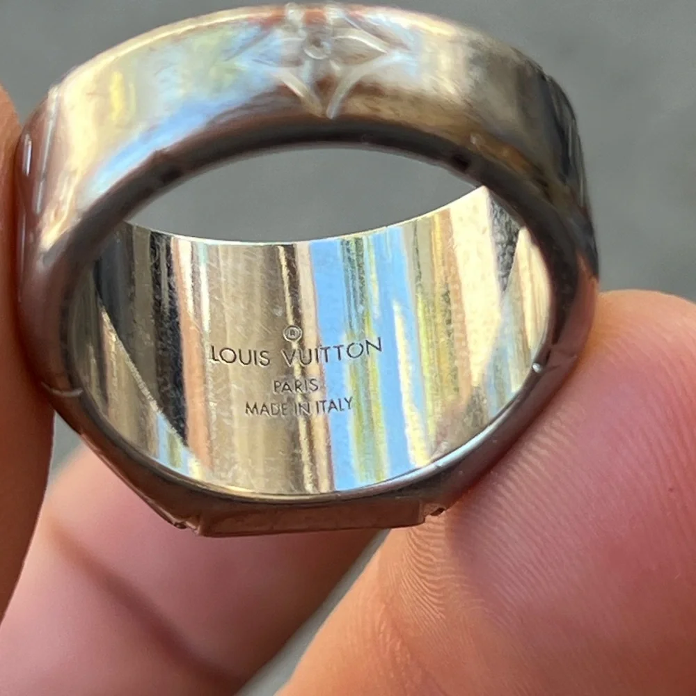 Louis Vuitton Monogram Signed Silver Tone Ring M62487 Ring Men’s M Sz 9 QUALITY - Picture 13 of 15
